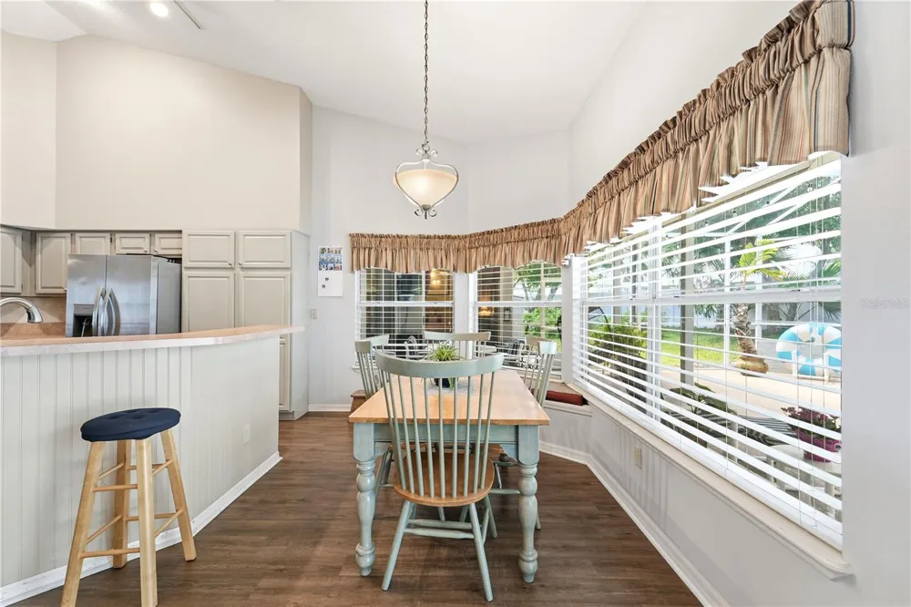 1053 OLD COVENTRY COURT Oviedo, FL 32765