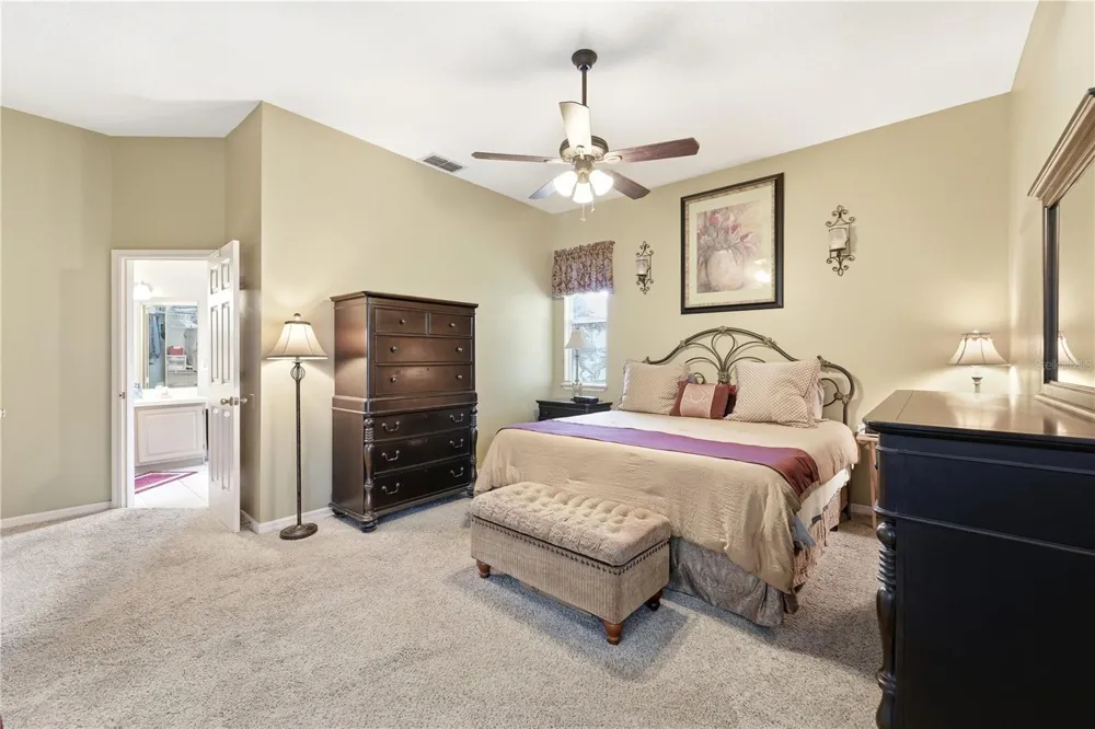1053 OLD COVENTRY COURT Oviedo, FL 32765
