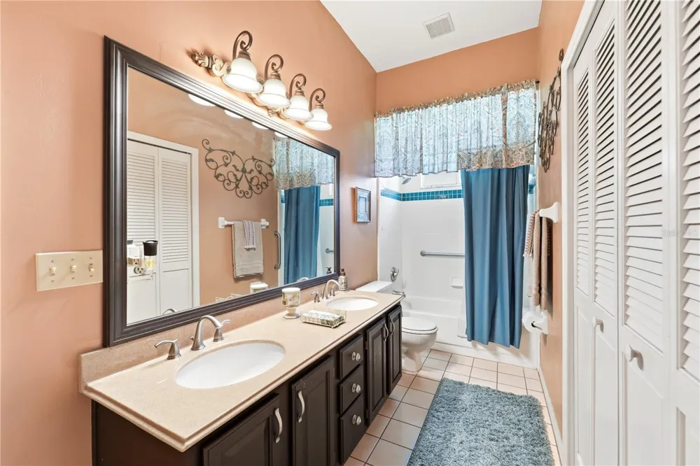 1053 OLD COVENTRY COURT Oviedo, FL 32765