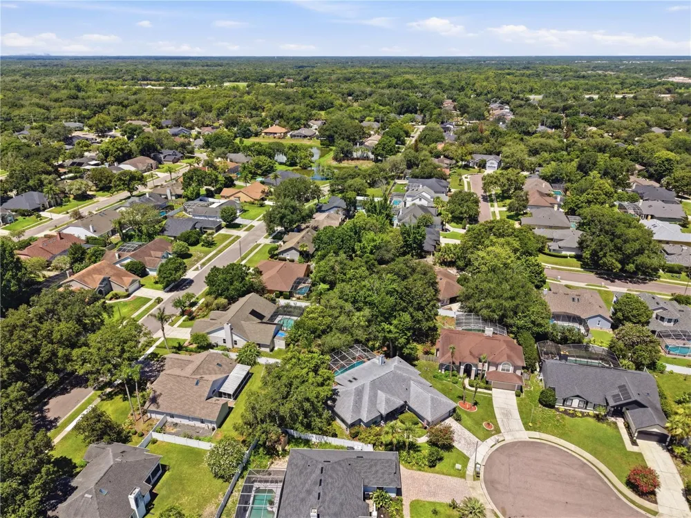 1053 OLD COVENTRY COURT Oviedo, FL 32765