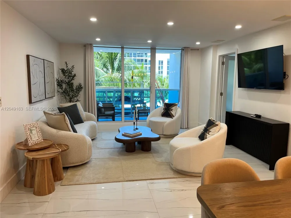 2301 Collins Ave #326 Miami Beach, FL 33139