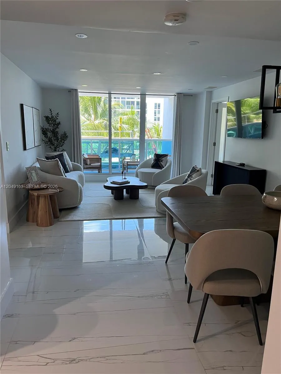 2301 Collins Ave #326 Miami Beach, FL 33139
