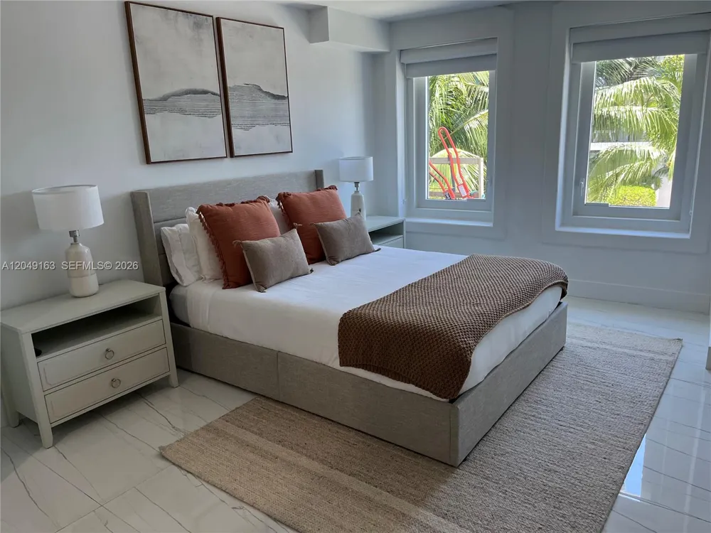 2301 Collins Ave #326 Miami Beach, FL 33139