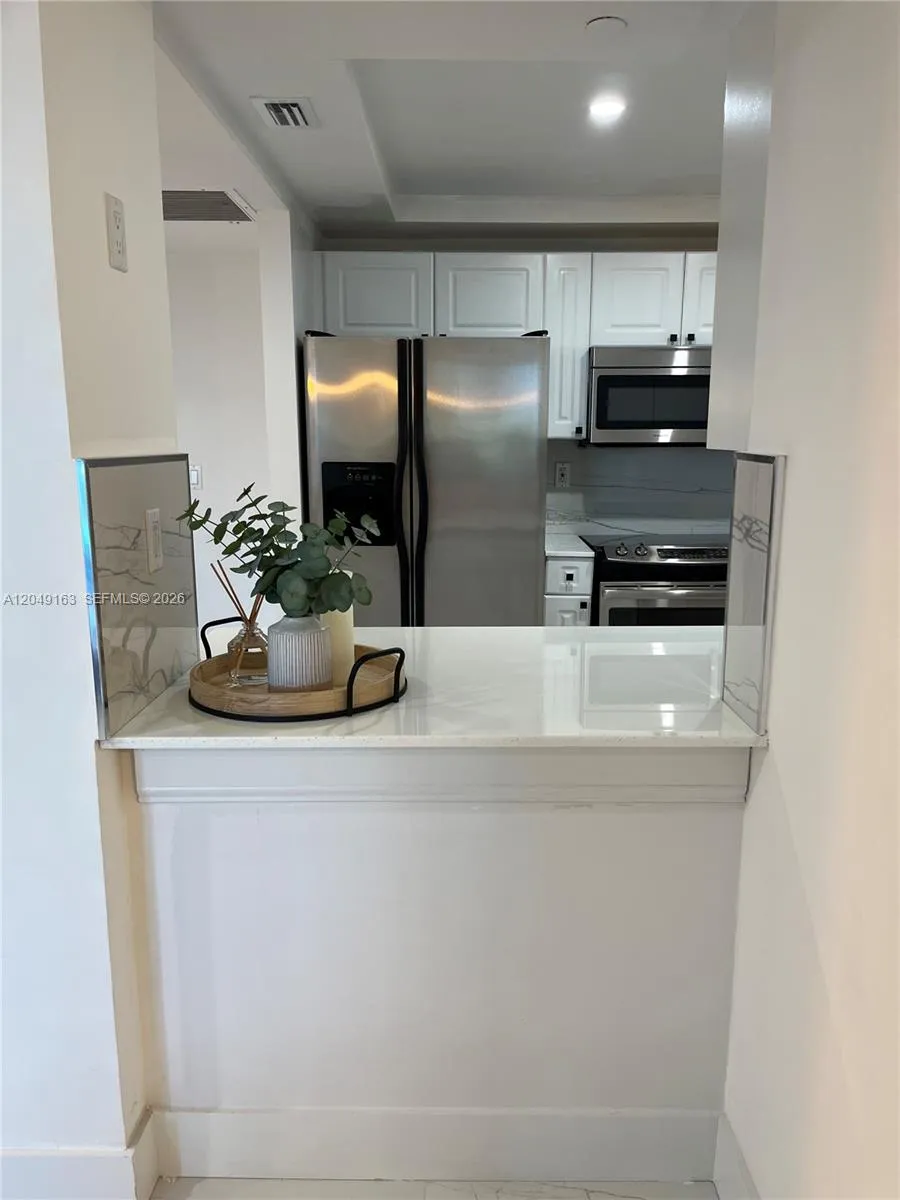 2301 Collins Ave #326 Miami Beach, FL 33139