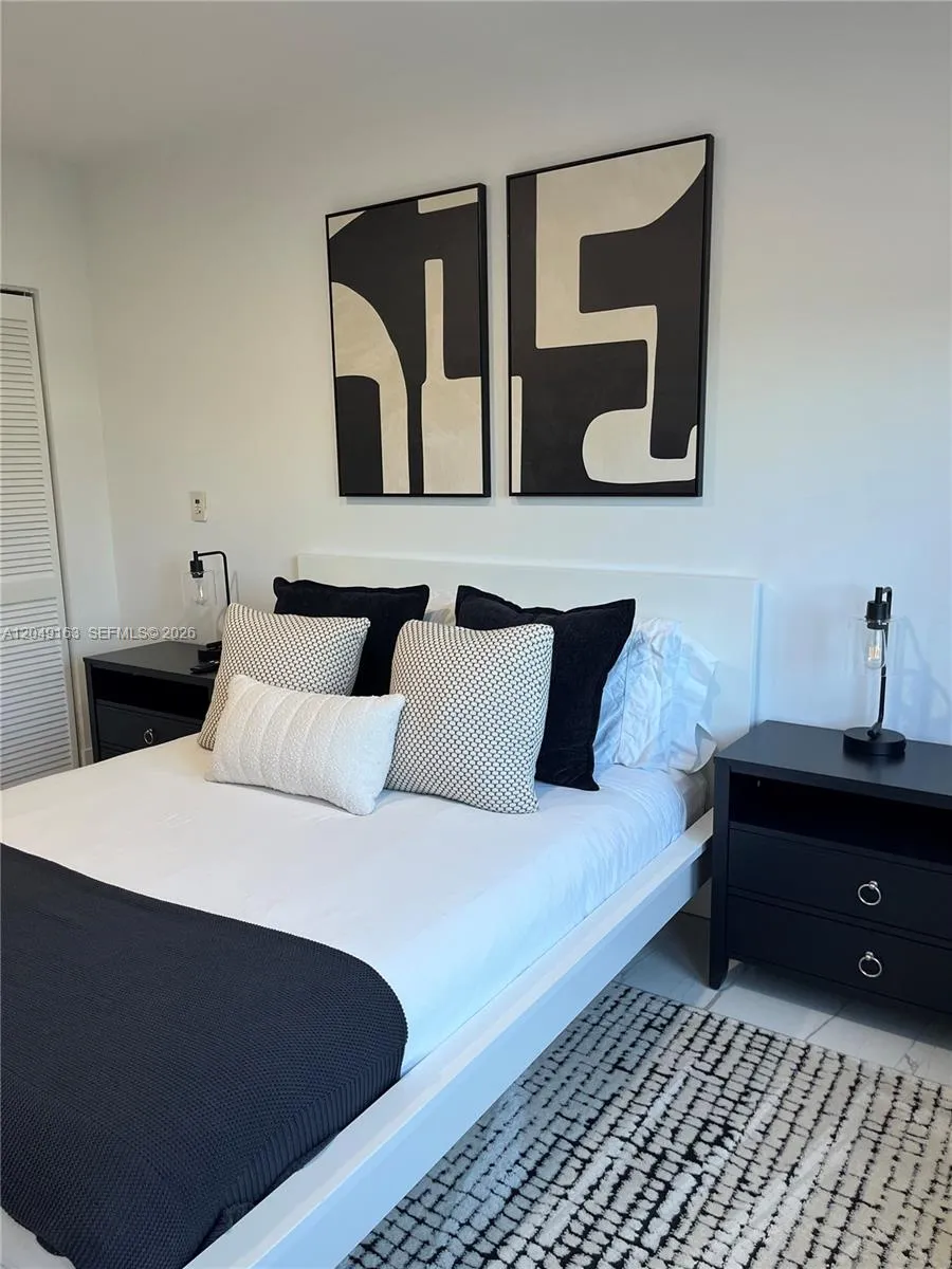 2301 Collins Ave #326 Miami Beach, FL 33139