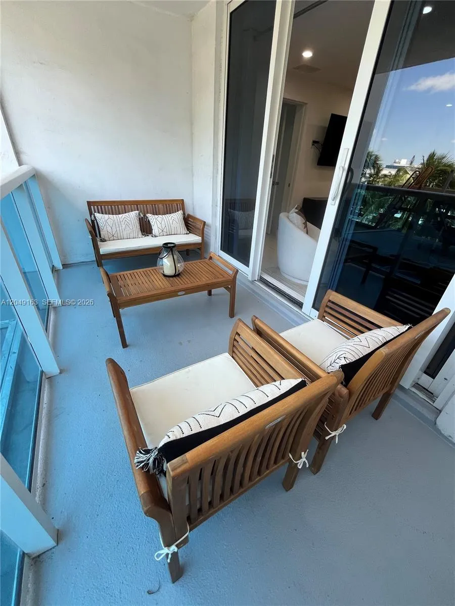 2301 Collins Ave #326 Miami Beach, FL 33139
