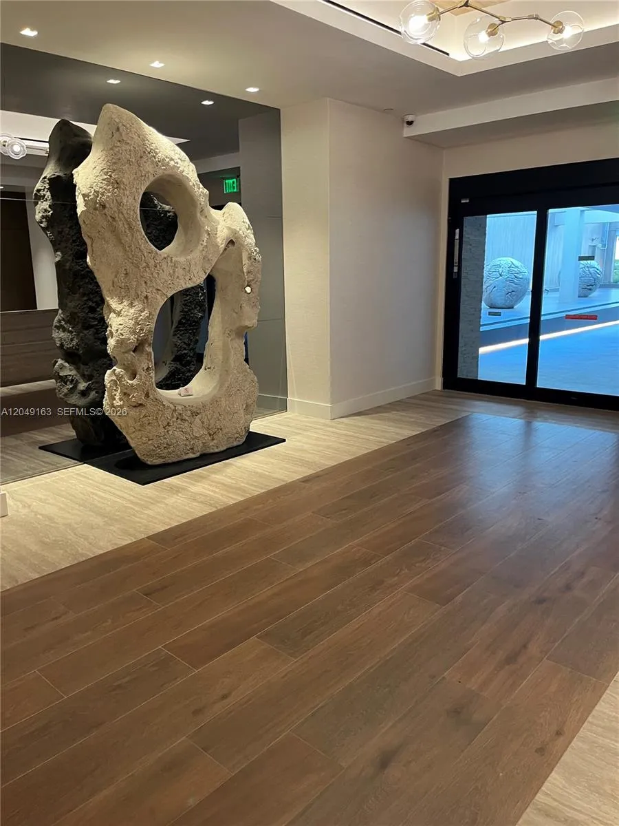 2301 Collins Ave #326 Miami Beach, FL 33139