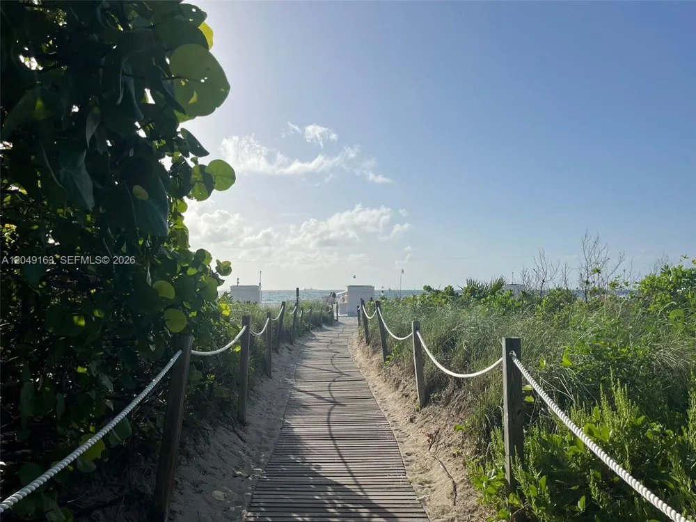 2301 Collins Ave #326 Miami Beach, FL 33139