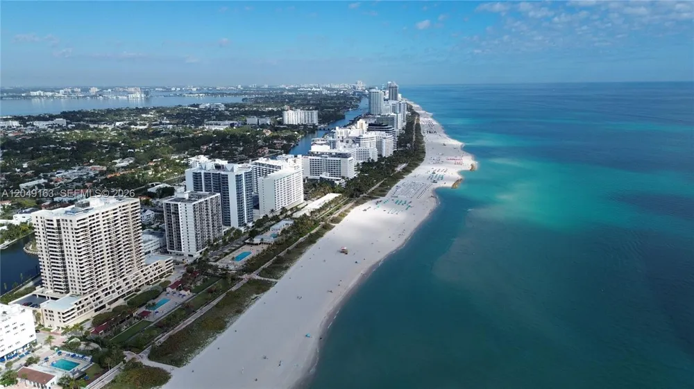 2301 Collins Ave #326 Miami Beach, FL 33139