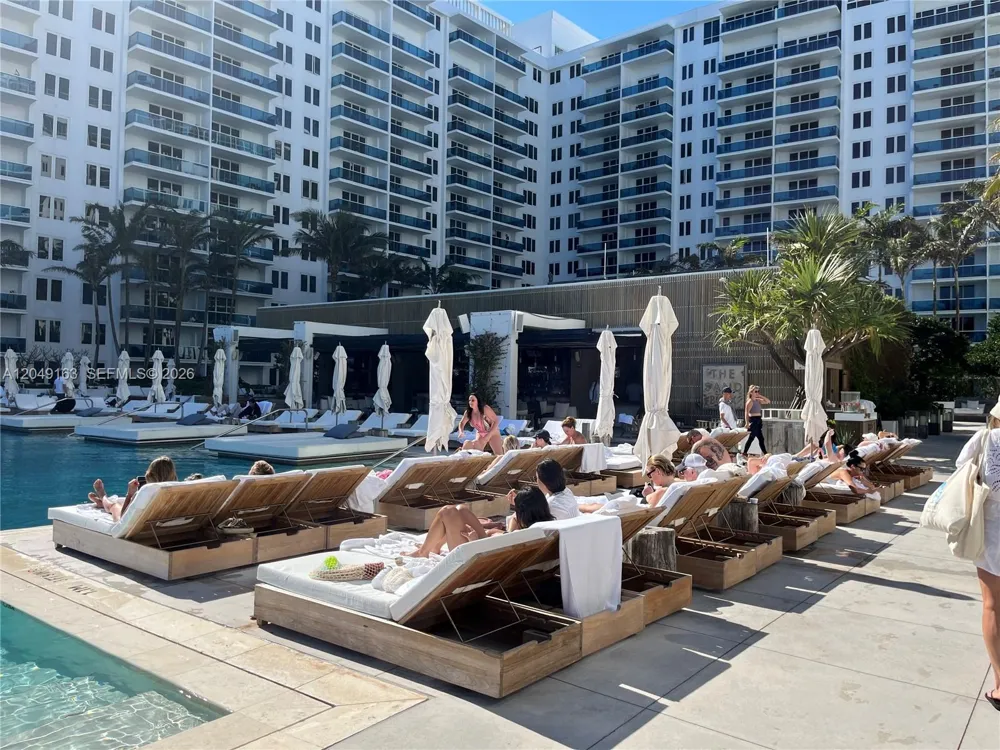 2301 Collins Ave #326 Miami Beach, FL 33139