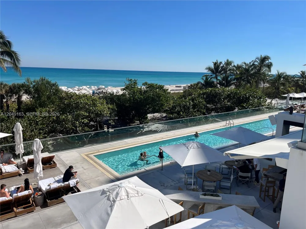 2301 Collins Ave #326 Miami Beach, FL 33139