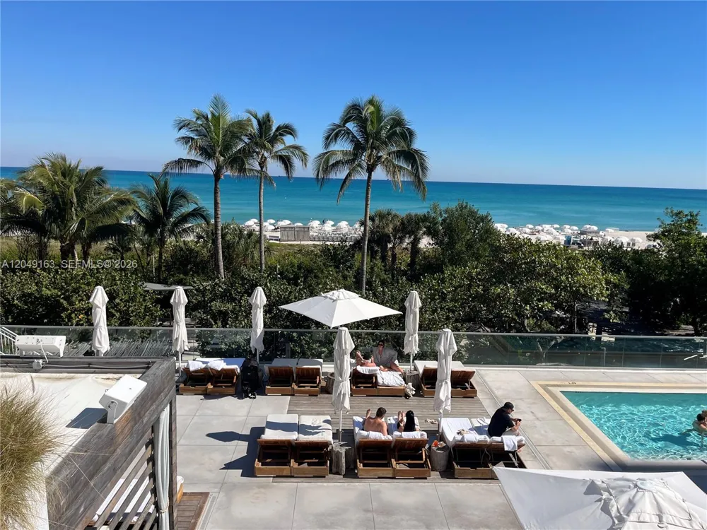 2301 Collins Ave #326 Miami Beach, FL 33139