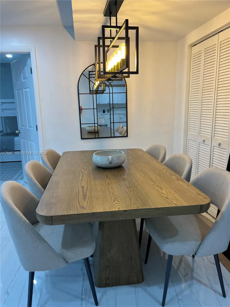2301 Collins Ave #326 Miami Beach, FL 33139