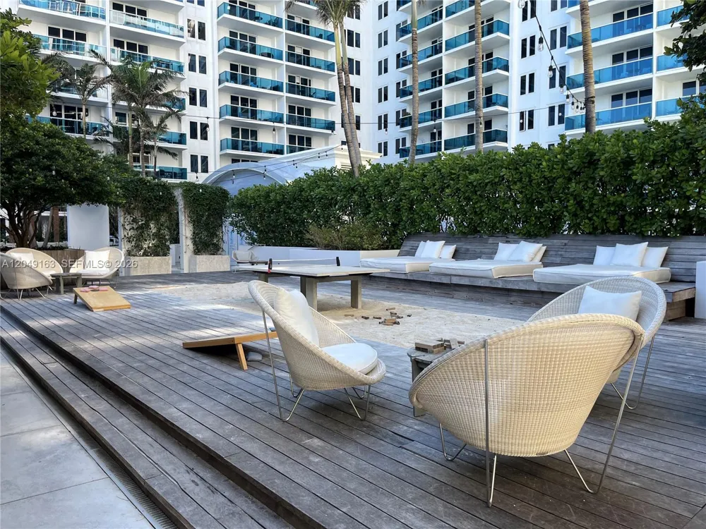 2301 Collins Ave #326 Miami Beach, FL 33139