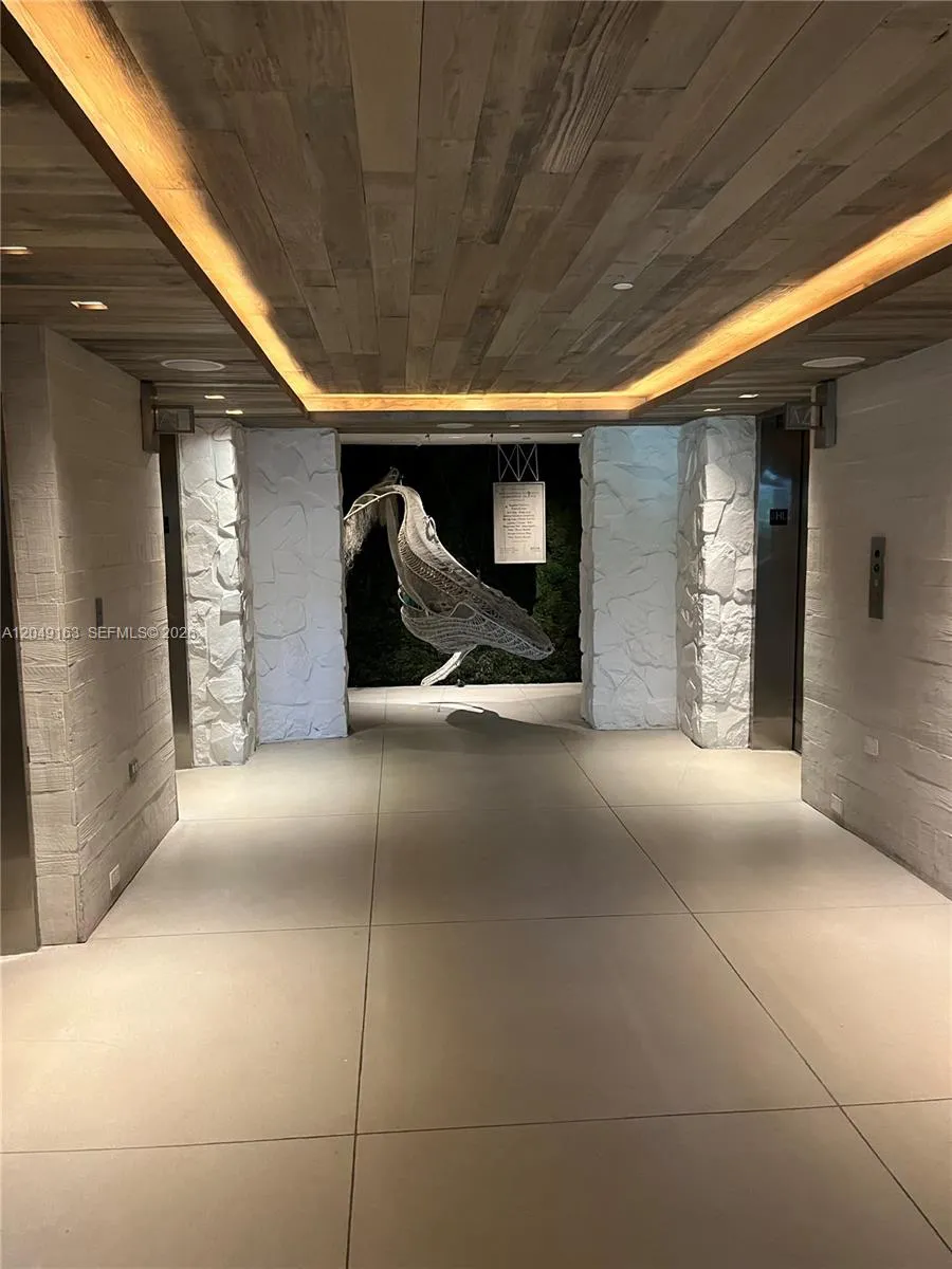 2301 Collins Ave #326 Miami Beach, FL 33139