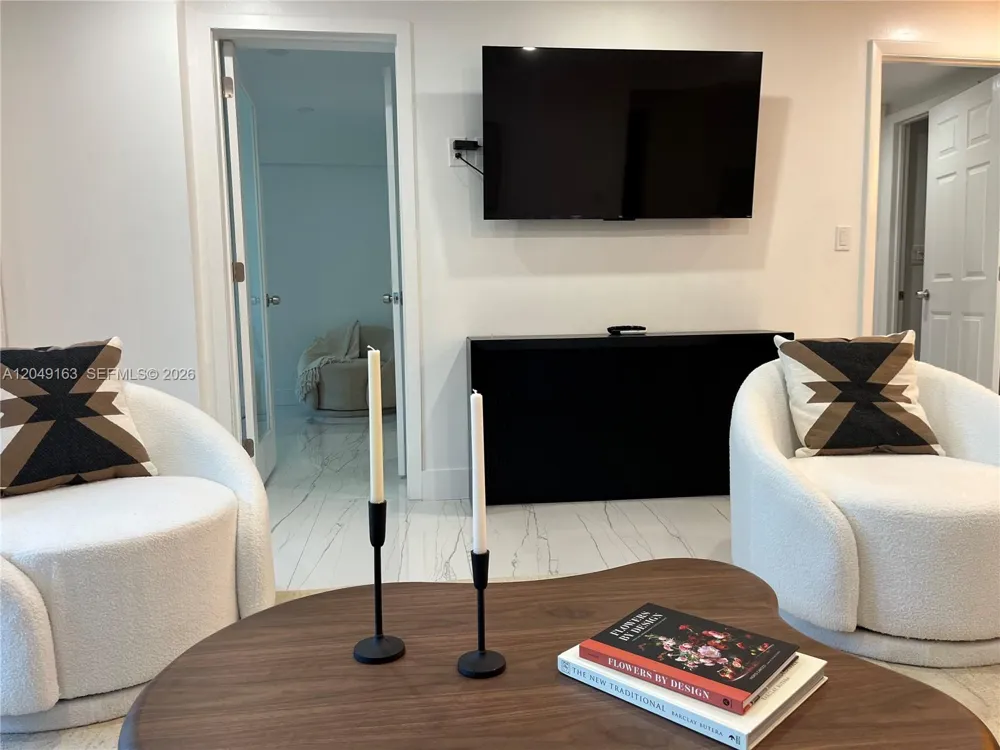 2301 Collins Ave #326 Miami Beach, FL 33139