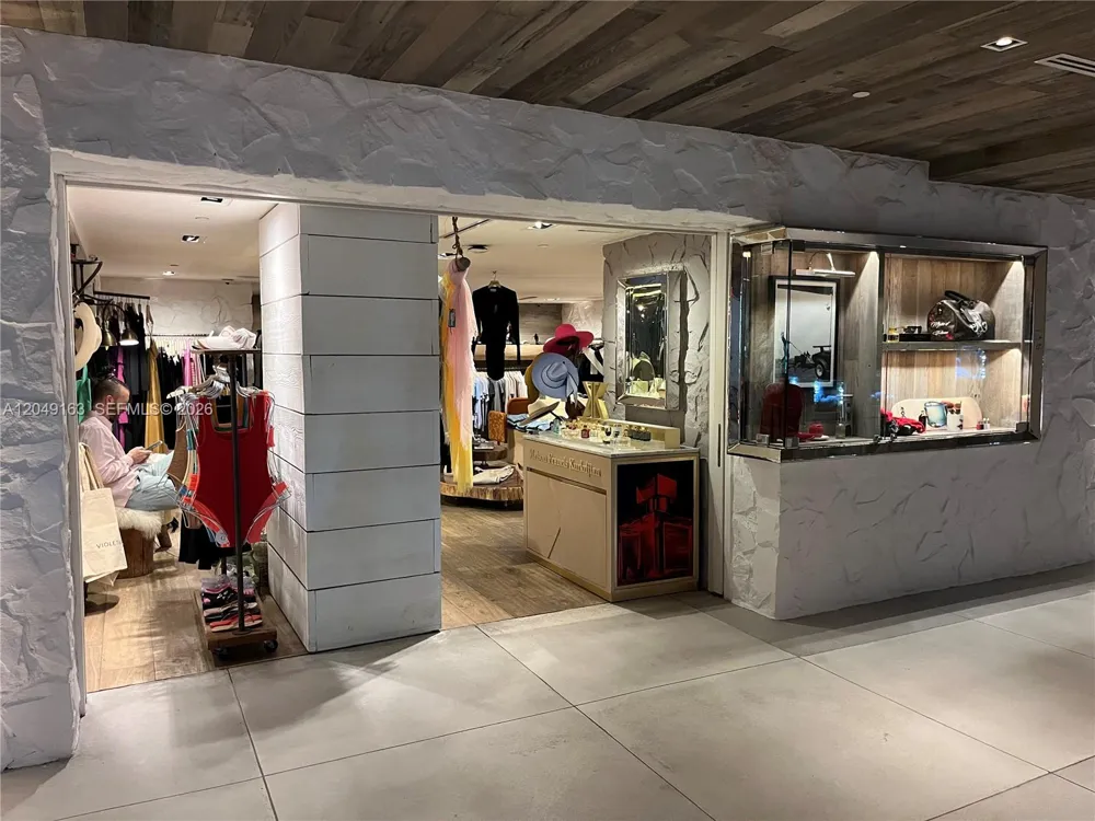 2301 Collins Ave #326 Miami Beach, FL 33139