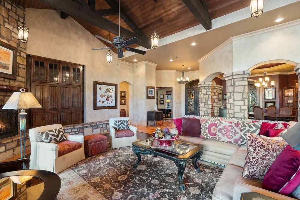 481 Chimney Cove Drive Marble Falls, TX 78654