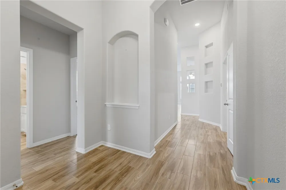 369 Durian Loop Buda, TX 78610