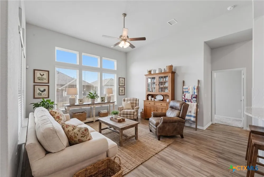 369 Durian Loop Buda, TX 78610