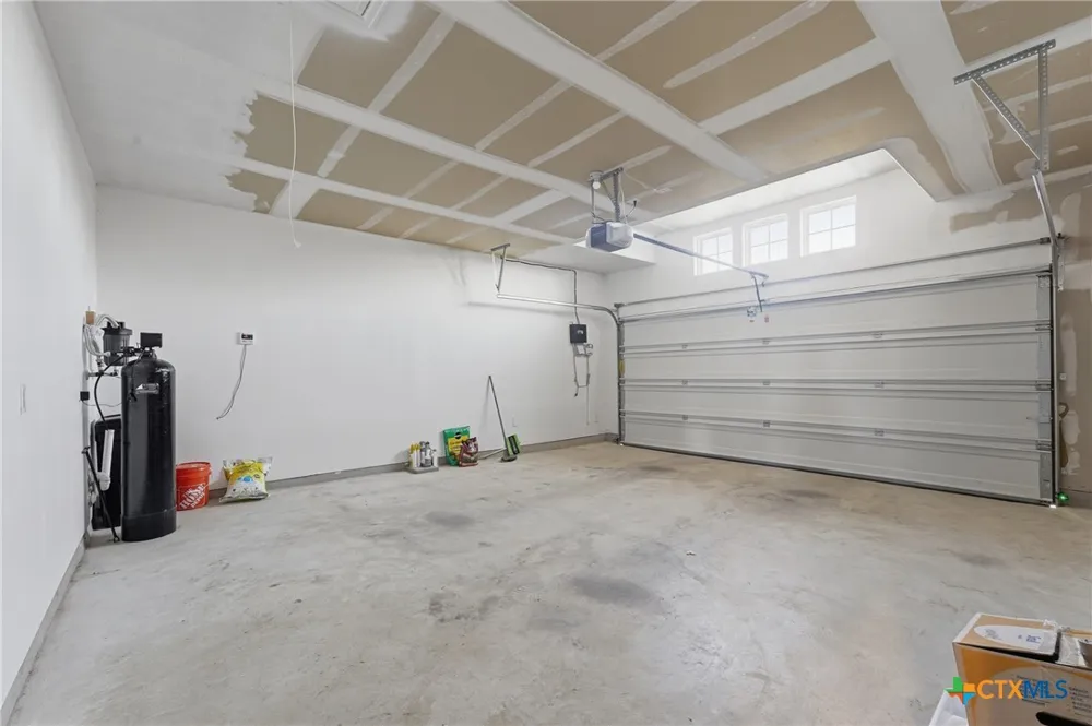 369 Durian Loop Buda, TX 78610