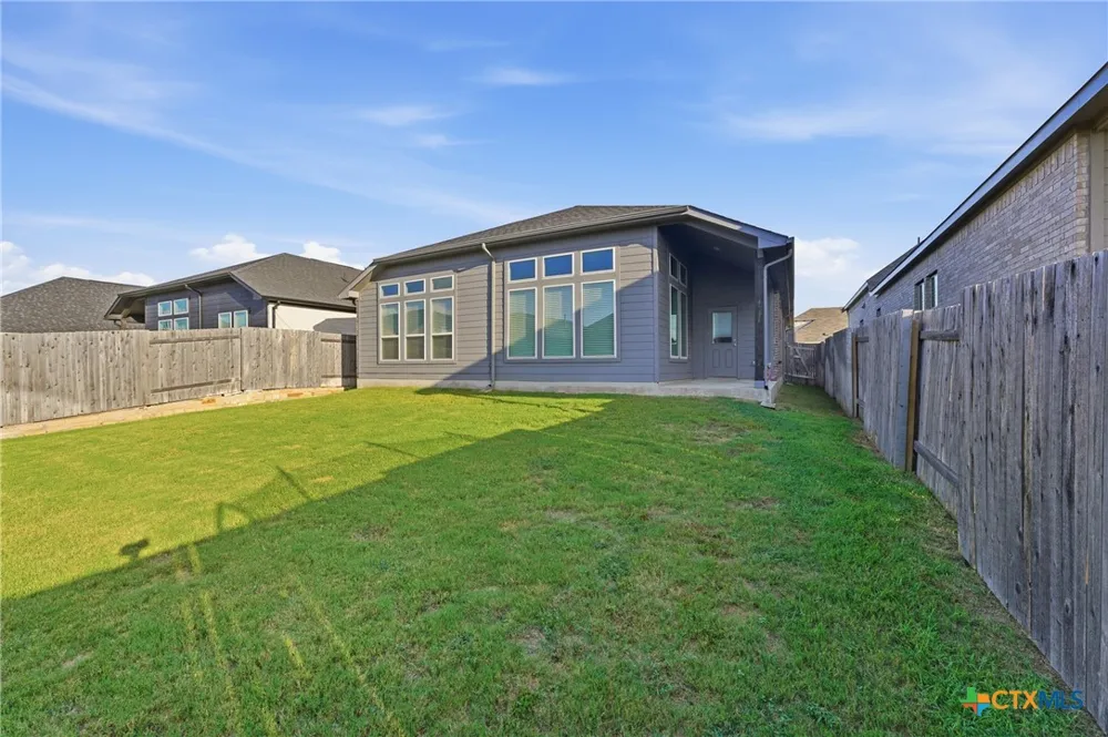 369 Durian Loop Buda, TX 78610