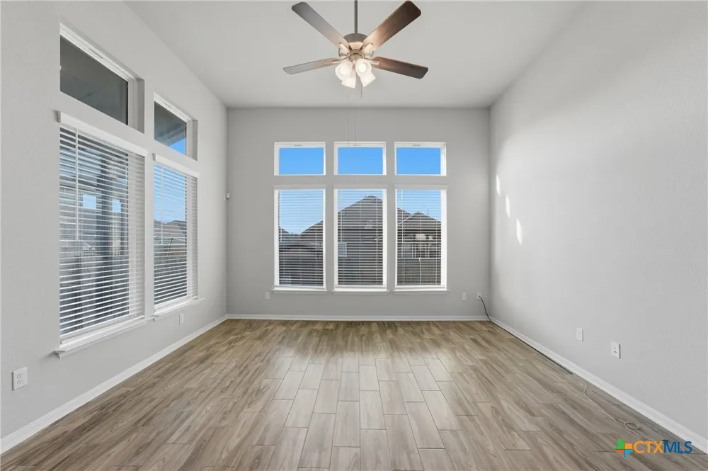 369 Durian Loop Buda, TX 78610