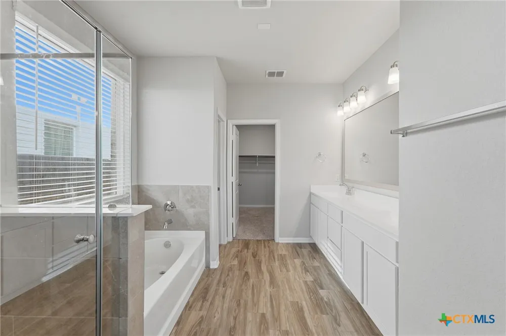 369 Durian Loop Buda, TX 78610