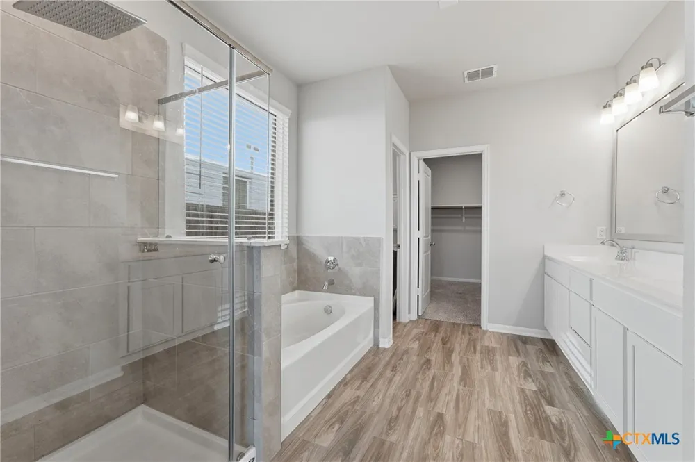 369 Durian Loop Buda, TX 78610