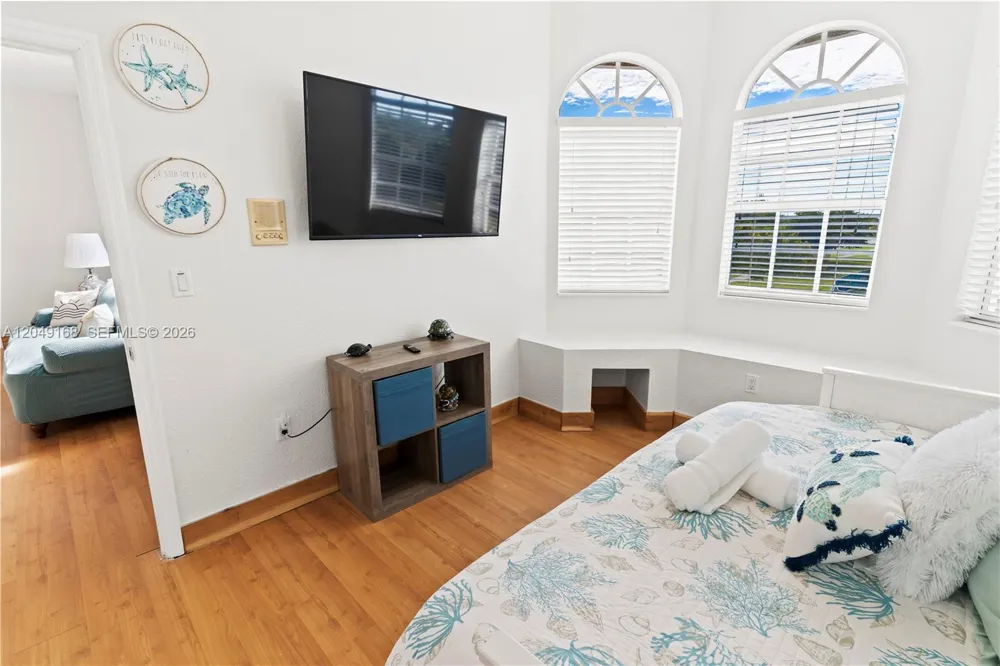 901 Dove Ave Miami Springs, FL 33166