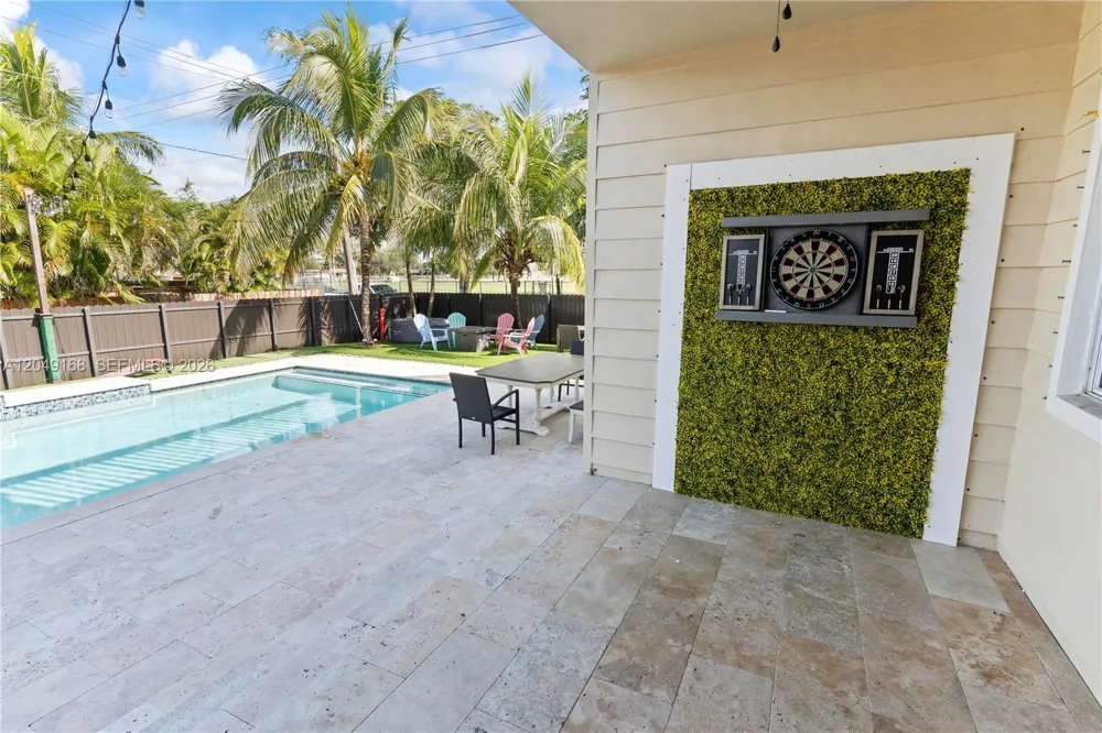 901 Dove Ave Miami Springs, FL 33166
