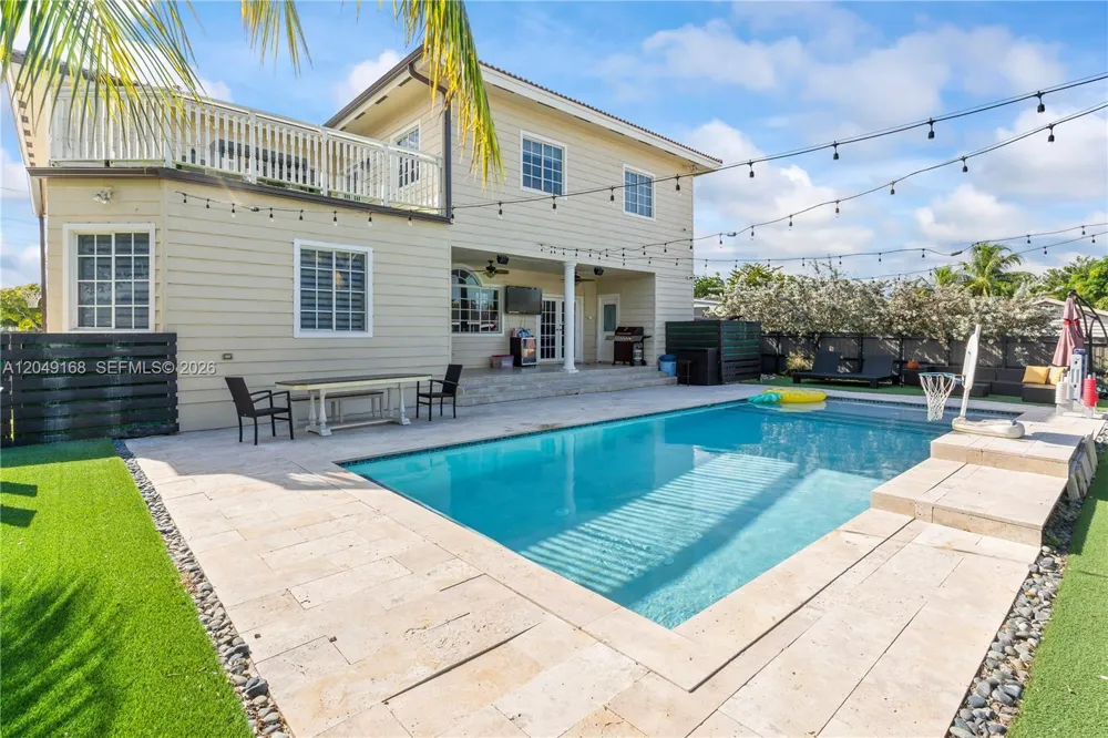 901 Dove Ave Miami Springs, FL 33166