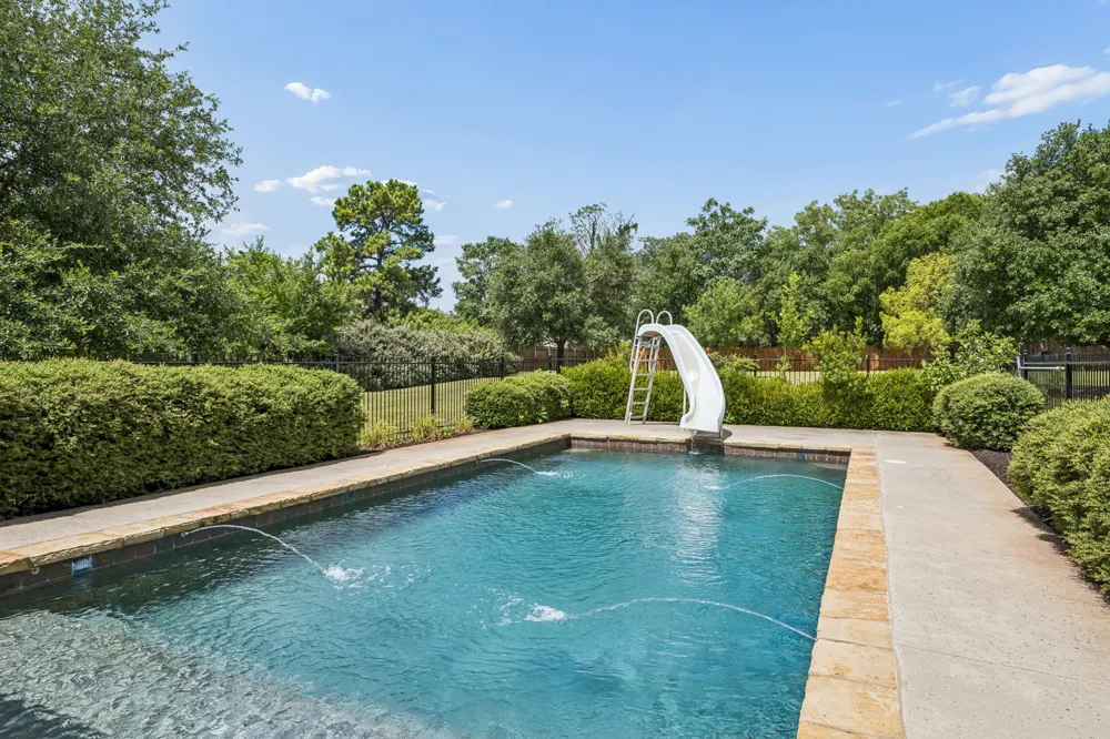2012 Woodbine Circle Southlake, TX 76092