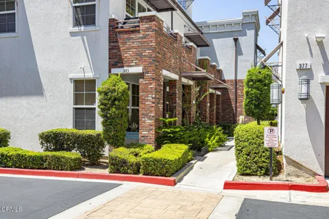383 Arden Avenue #2