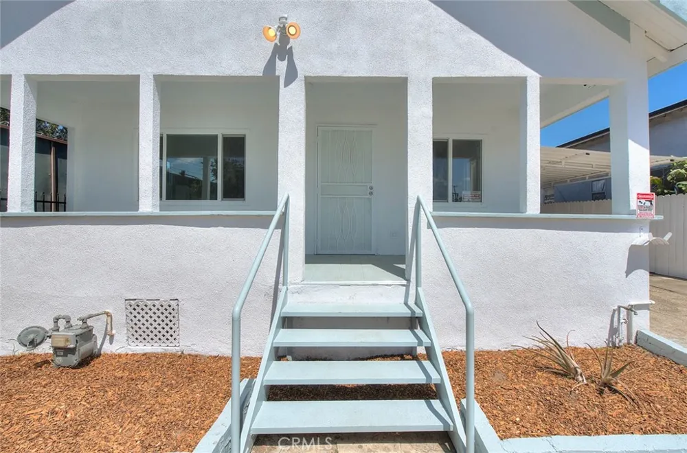 5506 Holmes Avenue Los Angeles, CA 90058