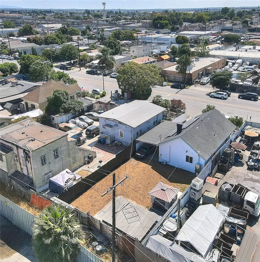 5506 Holmes Avenue Los Angeles, CA 90058