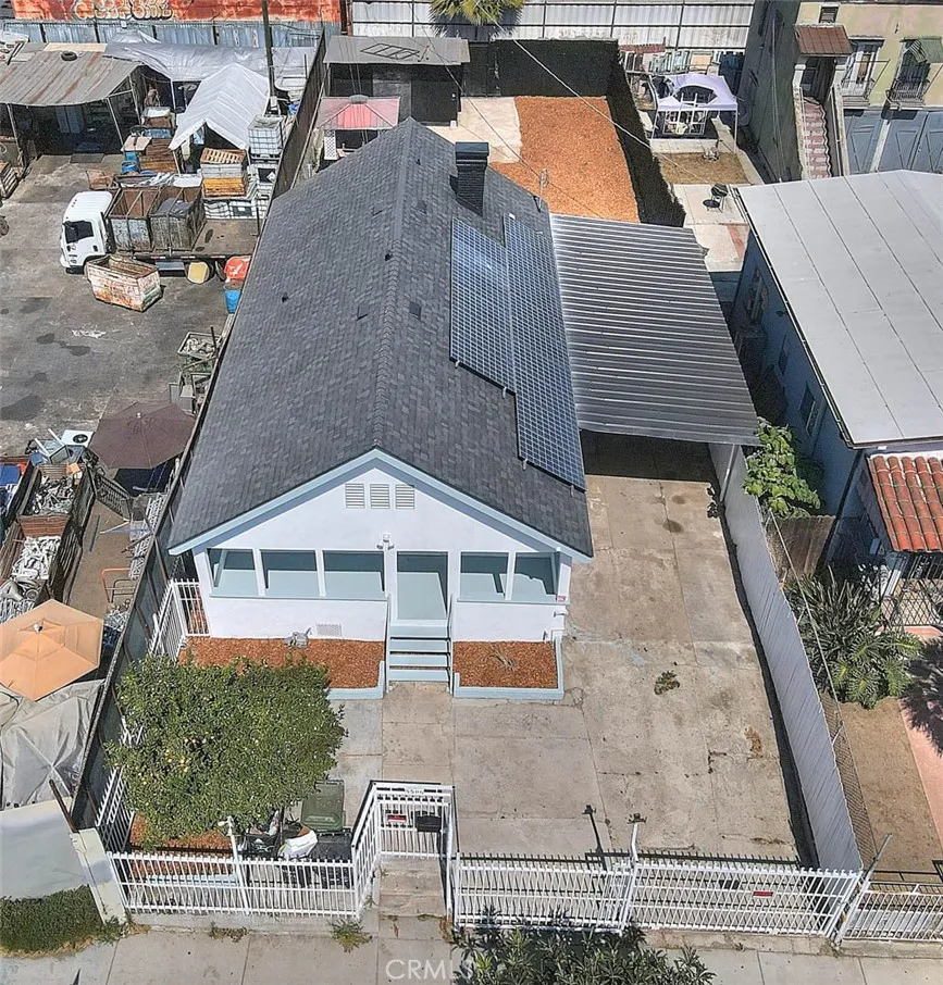 5506 Holmes Avenue Los Angeles, CA 90058