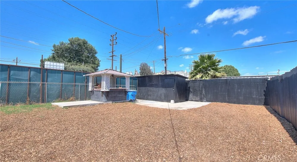 5506 Holmes Avenue Los Angeles, CA 90058