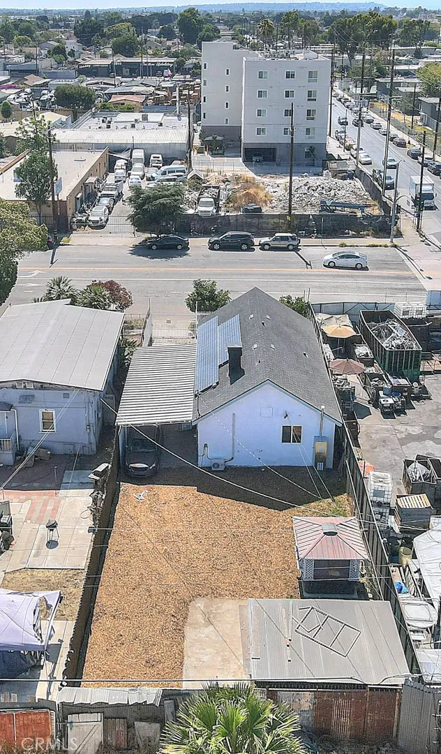 5506 Holmes Avenue Los Angeles, CA 90058
