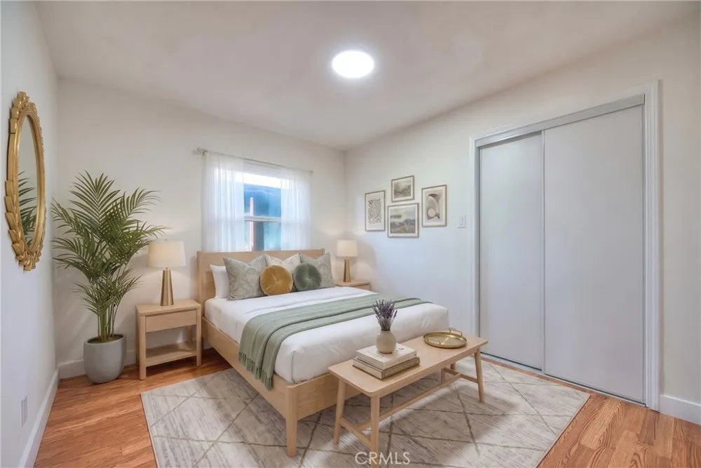 5506 Holmes Avenue Los Angeles, CA 90058