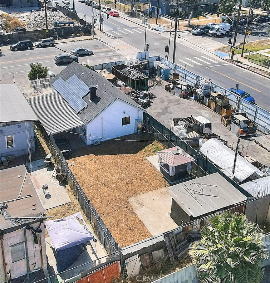 5506 Holmes Avenue Los Angeles, CA 90058