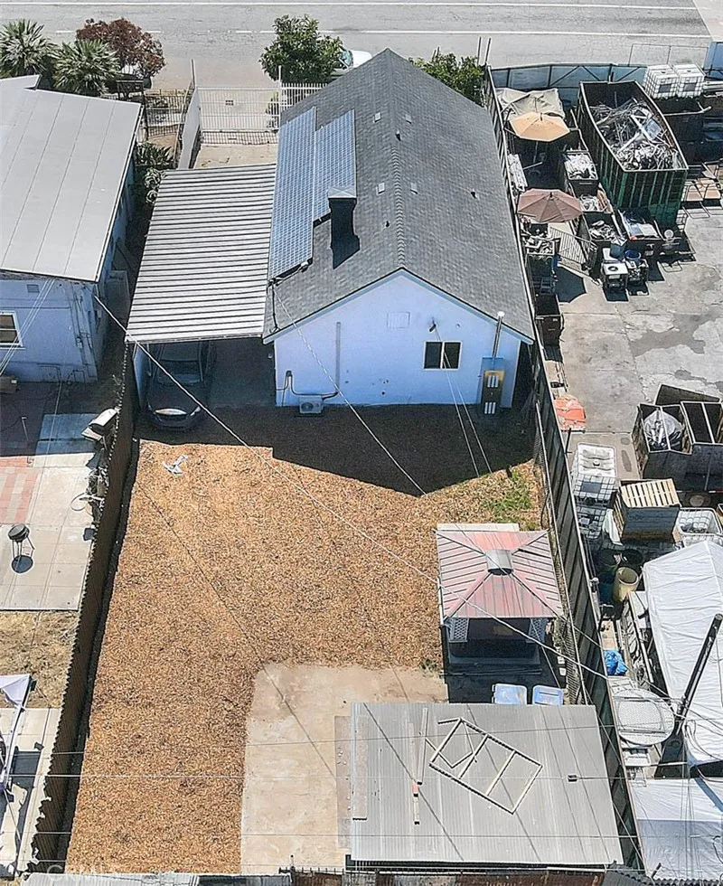 5506 Holmes Avenue Los Angeles, CA 90058