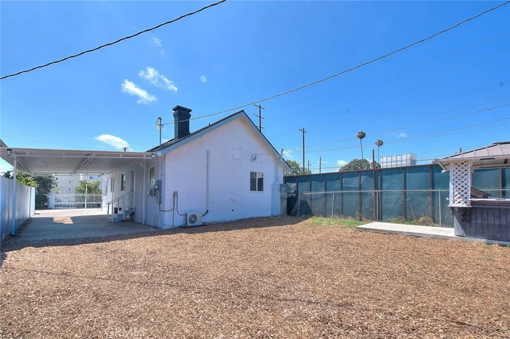 5506 Holmes Avenue Los Angeles, CA 90058