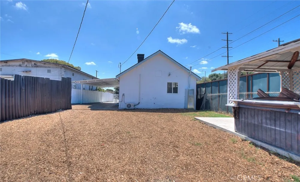 5506 Holmes Avenue Los Angeles, CA 90058