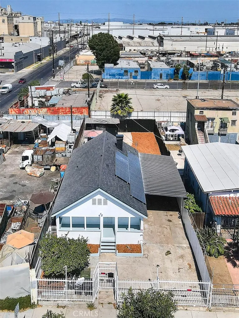 5506 Holmes Avenue Los Angeles, CA 90058