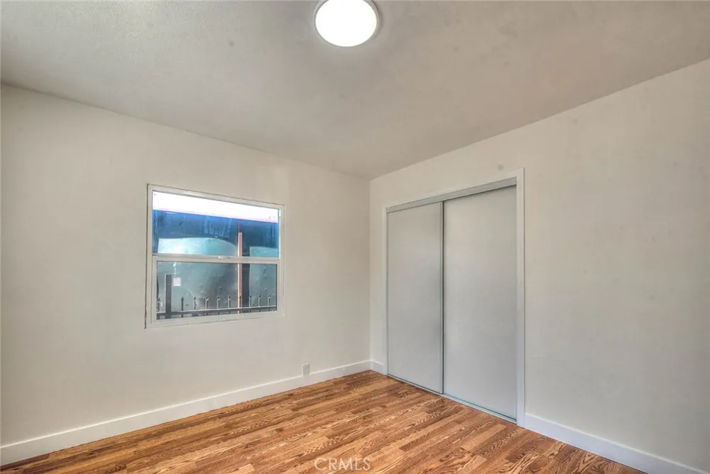 5506 Holmes Avenue Los Angeles, CA 90058