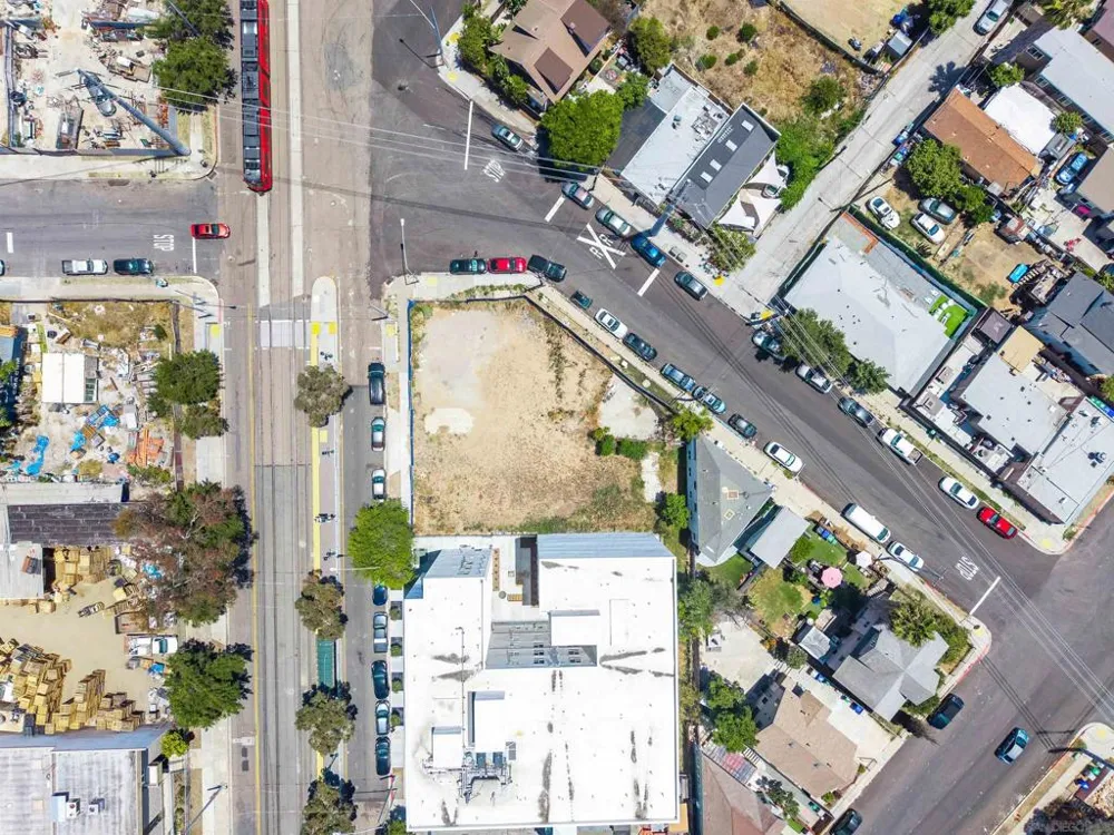 2575 Commercial Street San Diego, CA 92113