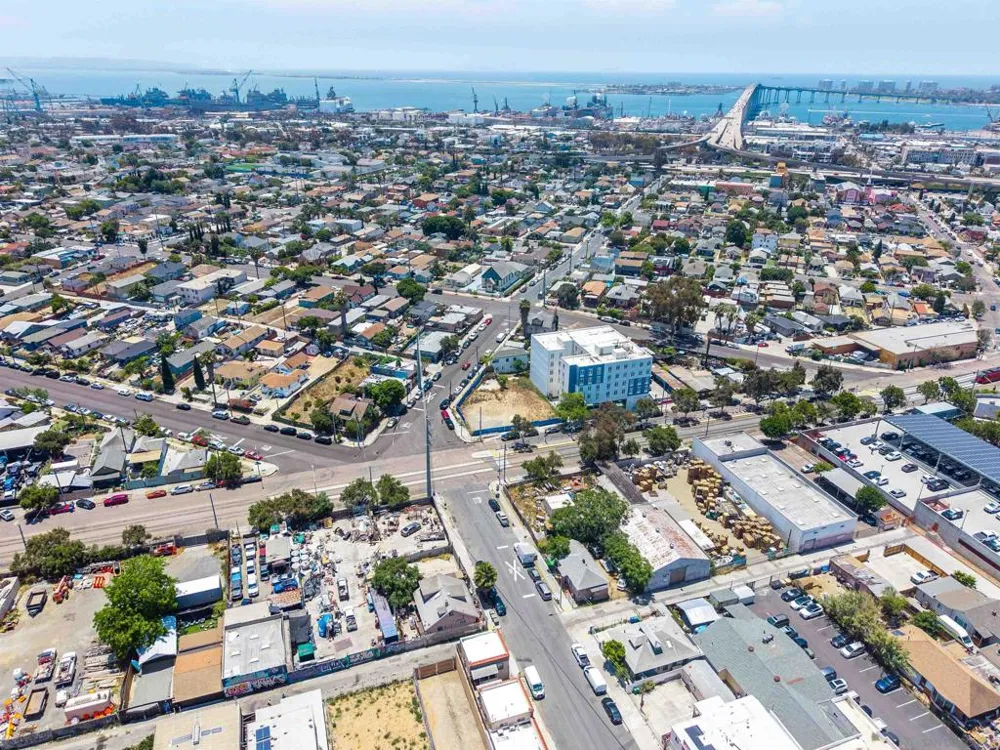 2575 Commercial Street San Diego, CA 92113