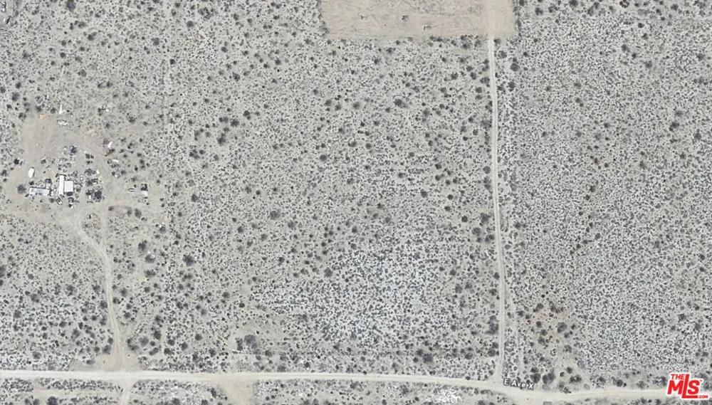 210 Avenue X Llano, CA 93544