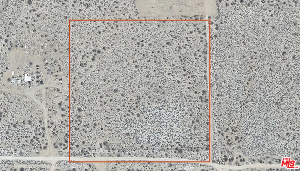 210 Avenue X Llano, CA 93544